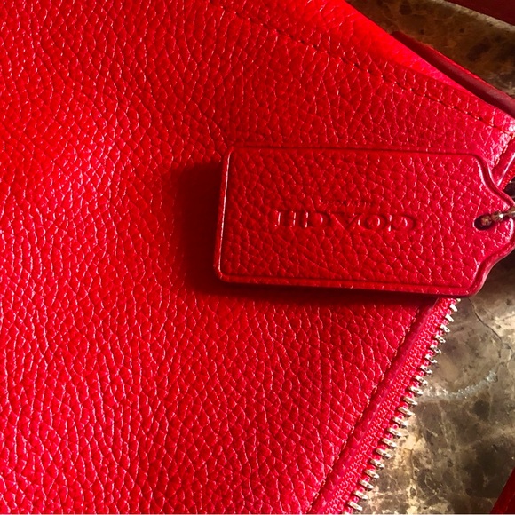 A lovely new Coach bag with tag - Picture 15 of 15